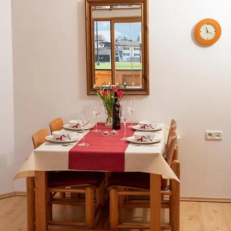 Ambiente Apartment *
