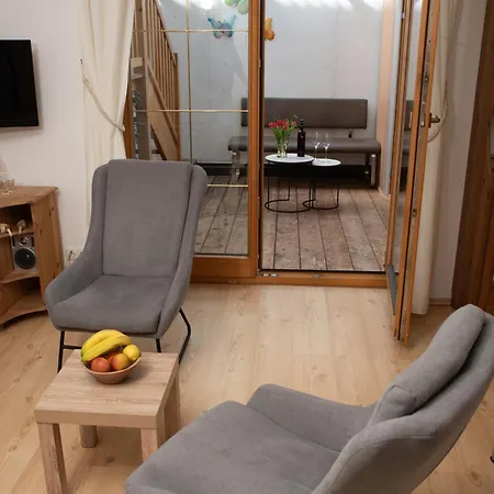 Ambiente Apartment *